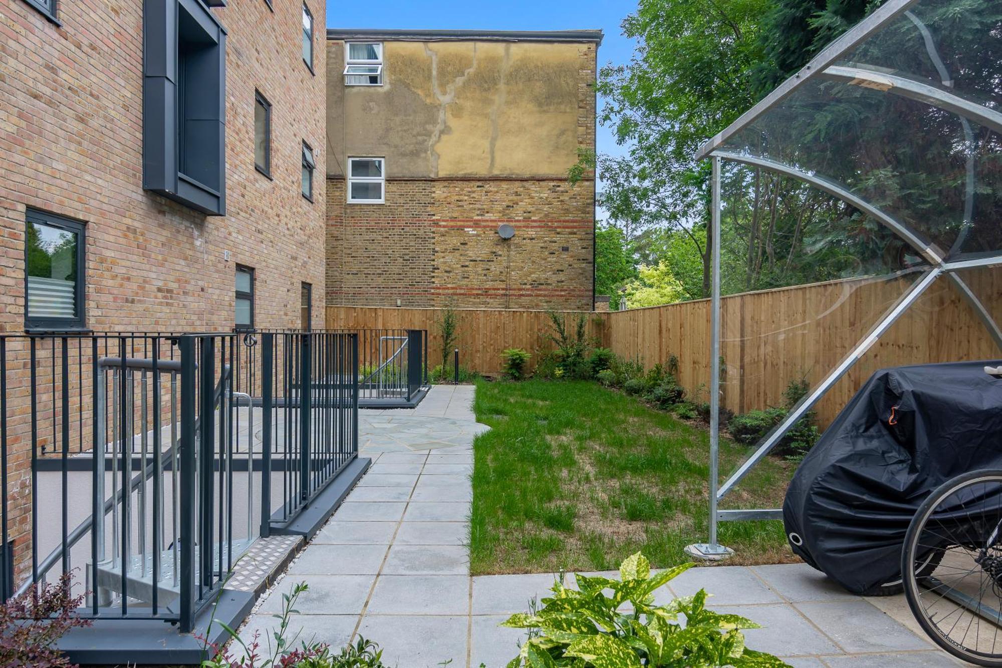 Spacious, 3 Bedroom, 2 Bathroom, Surbiton Dış mekan fotoğraf